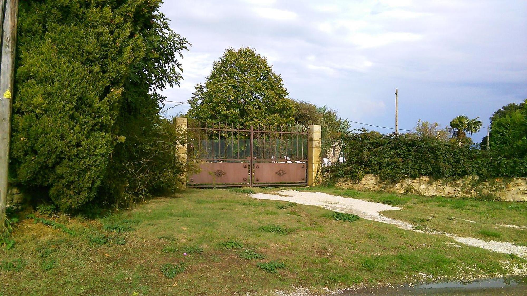 A La Maison D'Hotes La Baume-de-Transit Bilik gambar